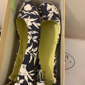 Navy/White Mossimo Flats
